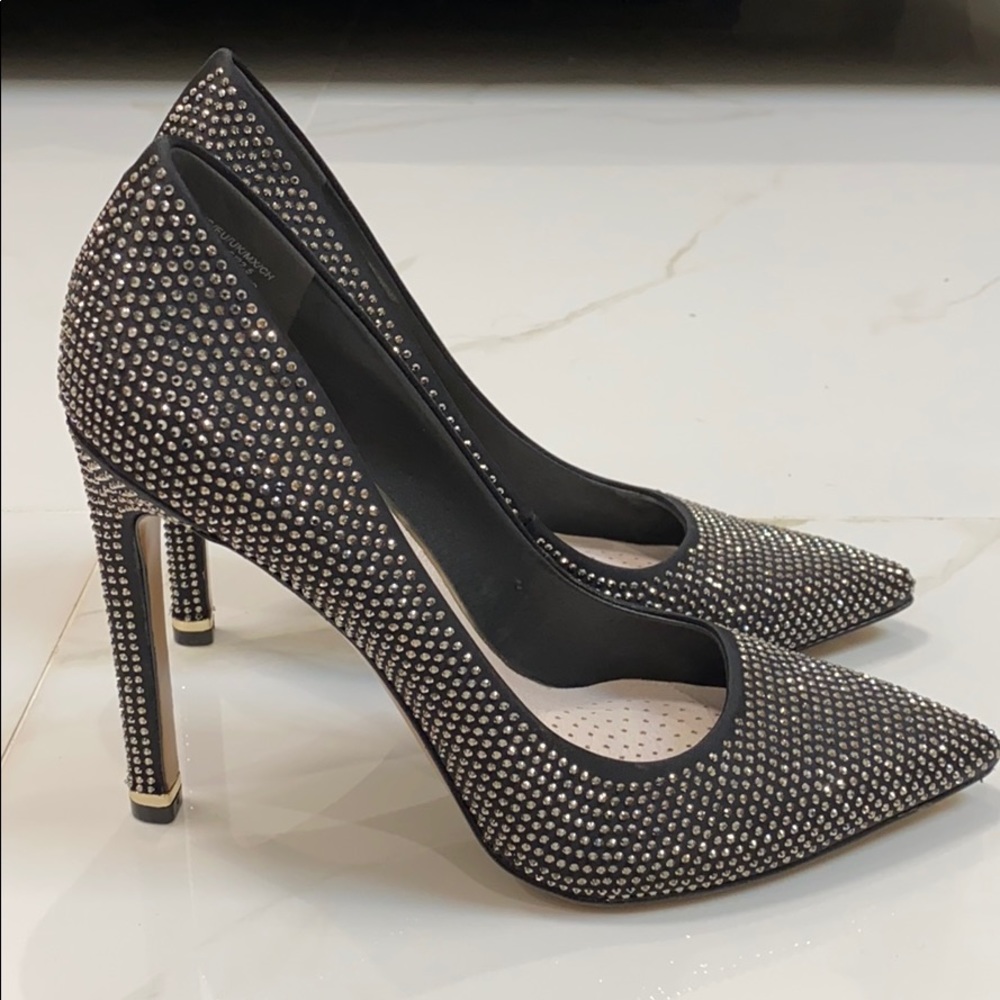 Kenneth Cole - Riley 110 Pump - Picture 3 of 7